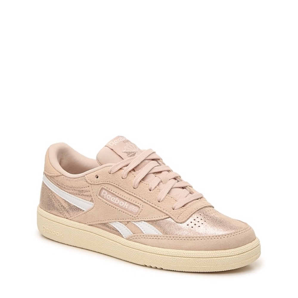 Reebok “Club C Revenge Trainer” in rose gold